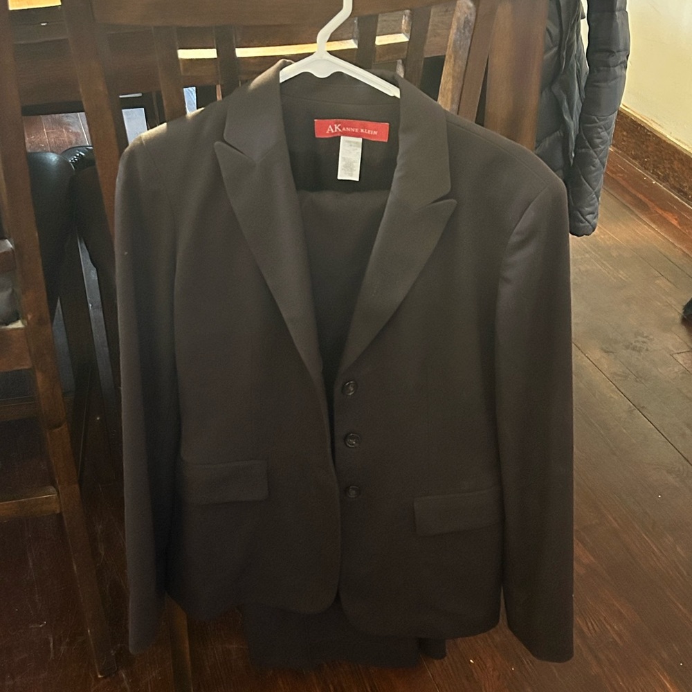 Anne Klein Dark Brown Suit for Women Size 4 Blazer and pant